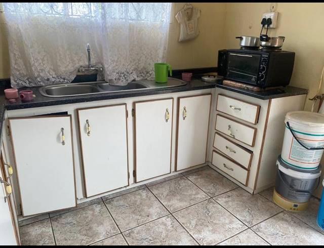 4 BEDROOM HOUSE FOR SALE IN EZIBELENI